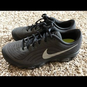 Women’s Nike Tailwind 6 Size 7.5